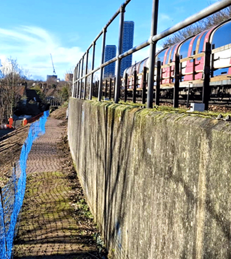 Acton Embankment - image 6