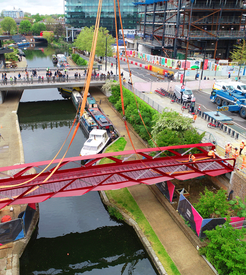 King's Cross Bridge - image 1